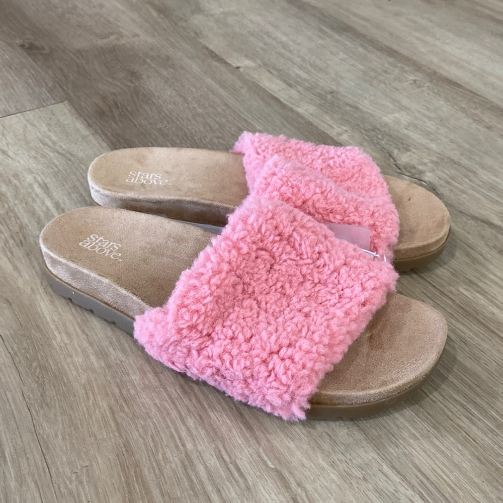 NEW Women’s Stars Above Sophia Slippers